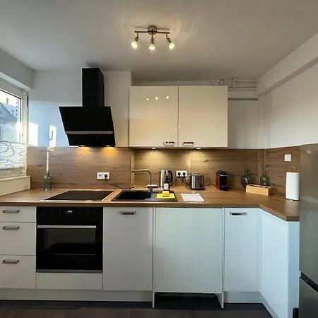 Zentrales 2-Zi Apartment By Rabe - Klimaanlage, Historische Kirche, Smart-Tv, Netflix *