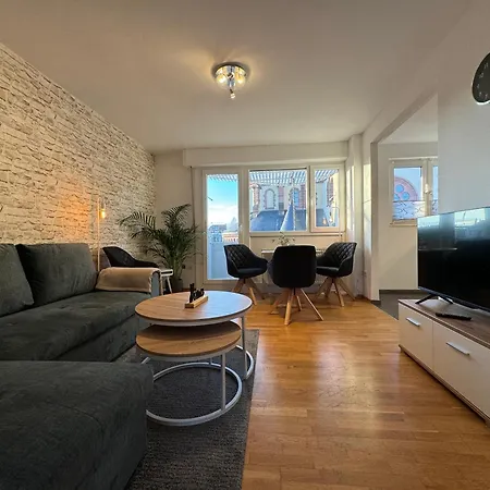 Zentrales 2-Zi Apartment By Rabe - Klimaanlage, Historische Kirche, Smart-Tv, Netflix 公寓