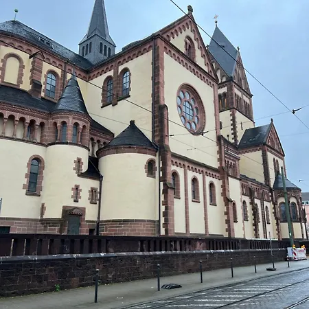Zentrales 2-Zi Apartment By Rabe - Klimaanlage, Historische Kirche, Smart-Tv, Netflix 公寓